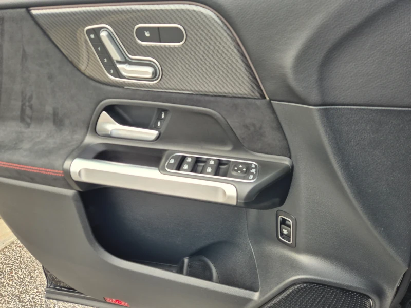 Mercedes-Benz GLB 220D/AMG/11.21г/165000km, снимка 16 - Автомобили и джипове - 53248644