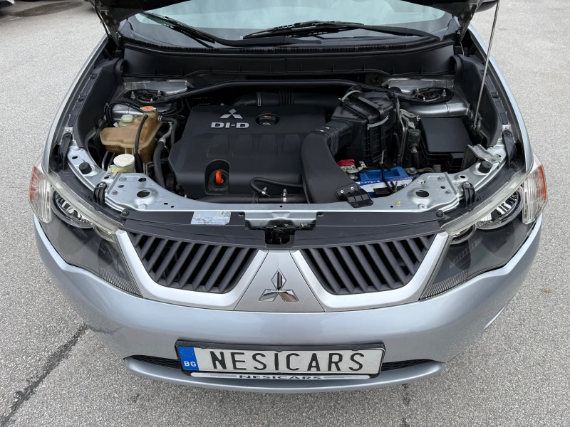 Mitsubishi Outlander 2.0D INVITE 4X4 140кс. !! Топ Състояние !!, снимка 8 - Автомобили и джипове - 53562619
