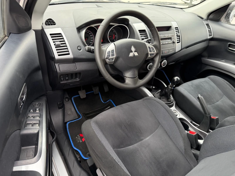 Mitsubishi Outlander 2.0D INVITE 4X4 140кс. !! Топ Състояние !!, снимка 10 - Автомобили и джипове - 53562619