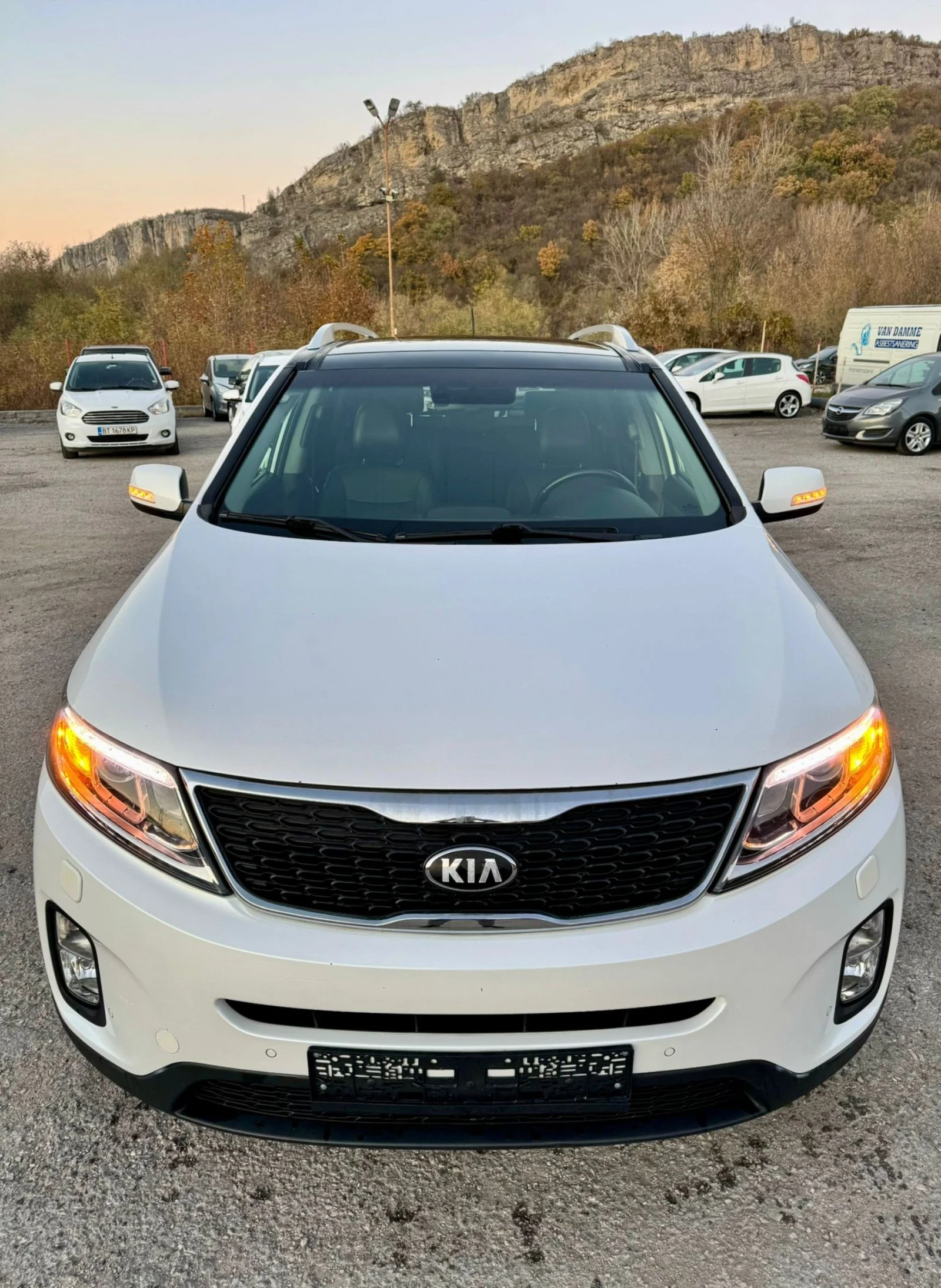 Kia Sorento 2.2CRDI, FULL, АВТОМАТ, 7 МЕСТЕН, FACELIFT  - изображение 6