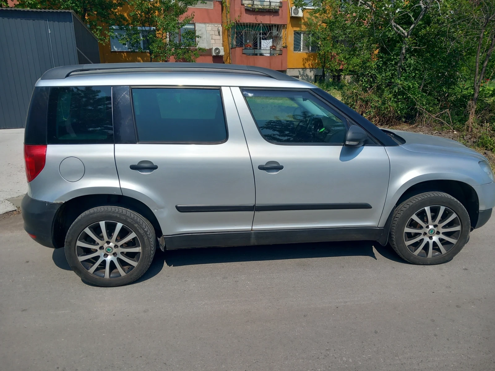 Skoda Yeti 1.6TDI 105 - изображение 2