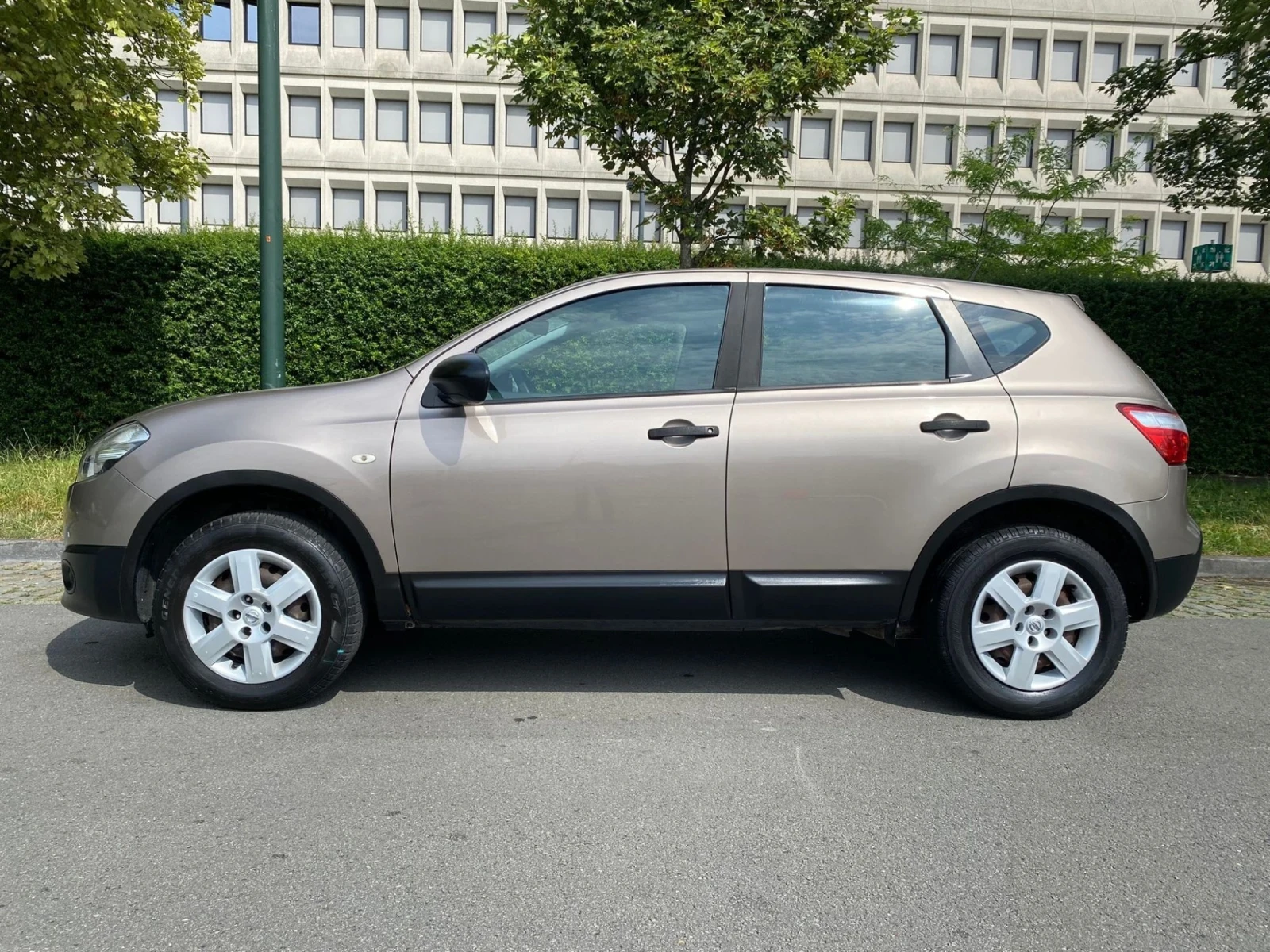Nissan Qashqai 1.6 - изображение 5