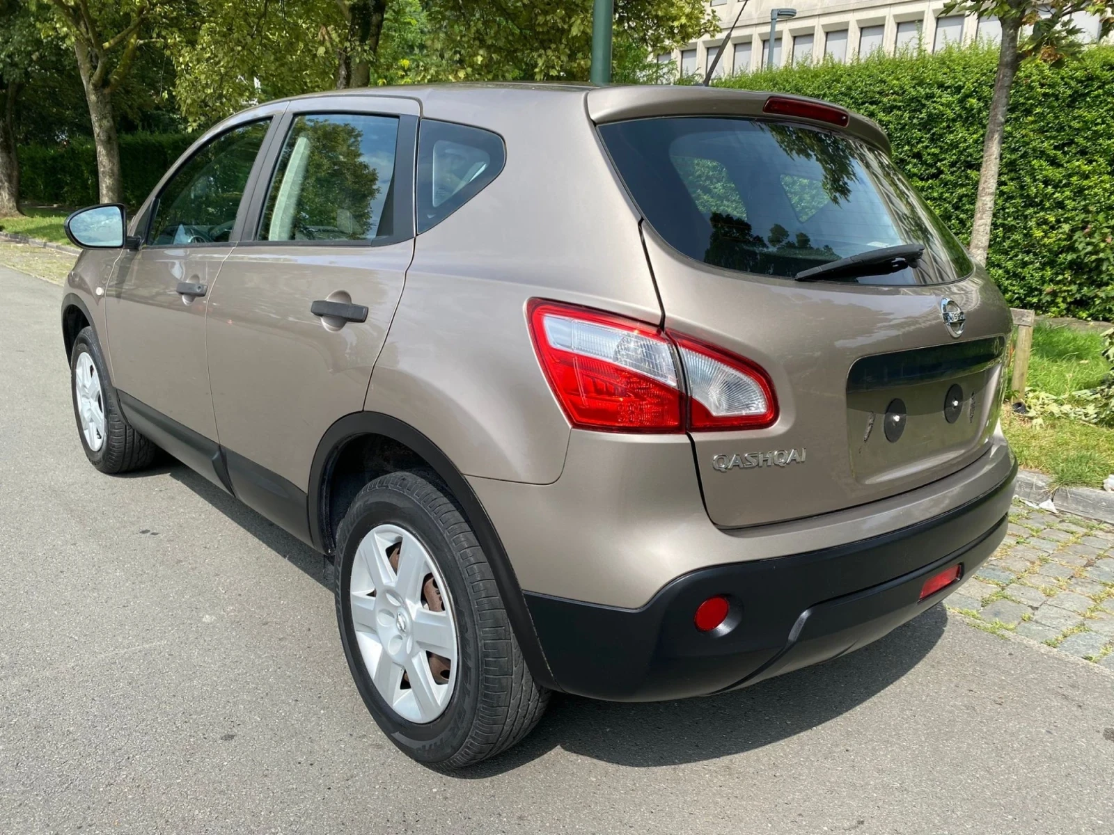 Nissan Qashqai 1.6 - изображение 4