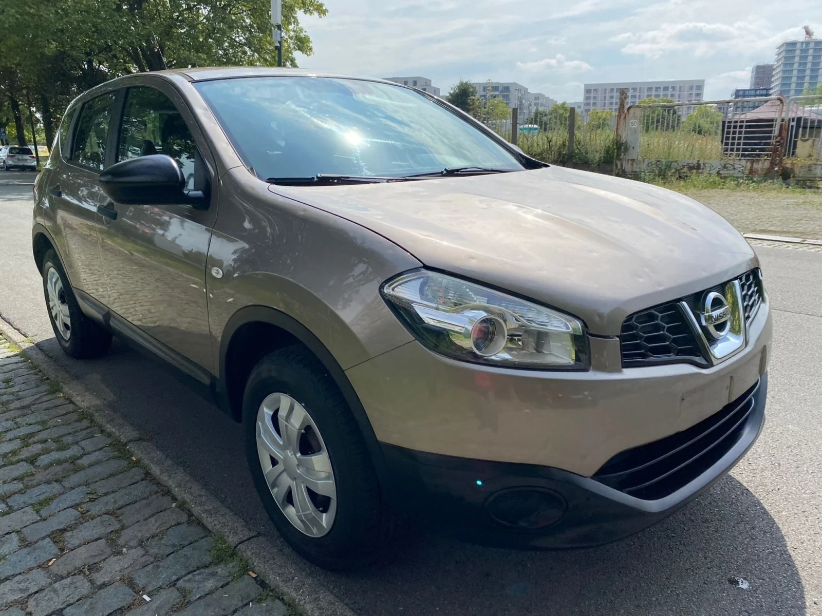 Nissan Qashqai 1.6 - изображение 2