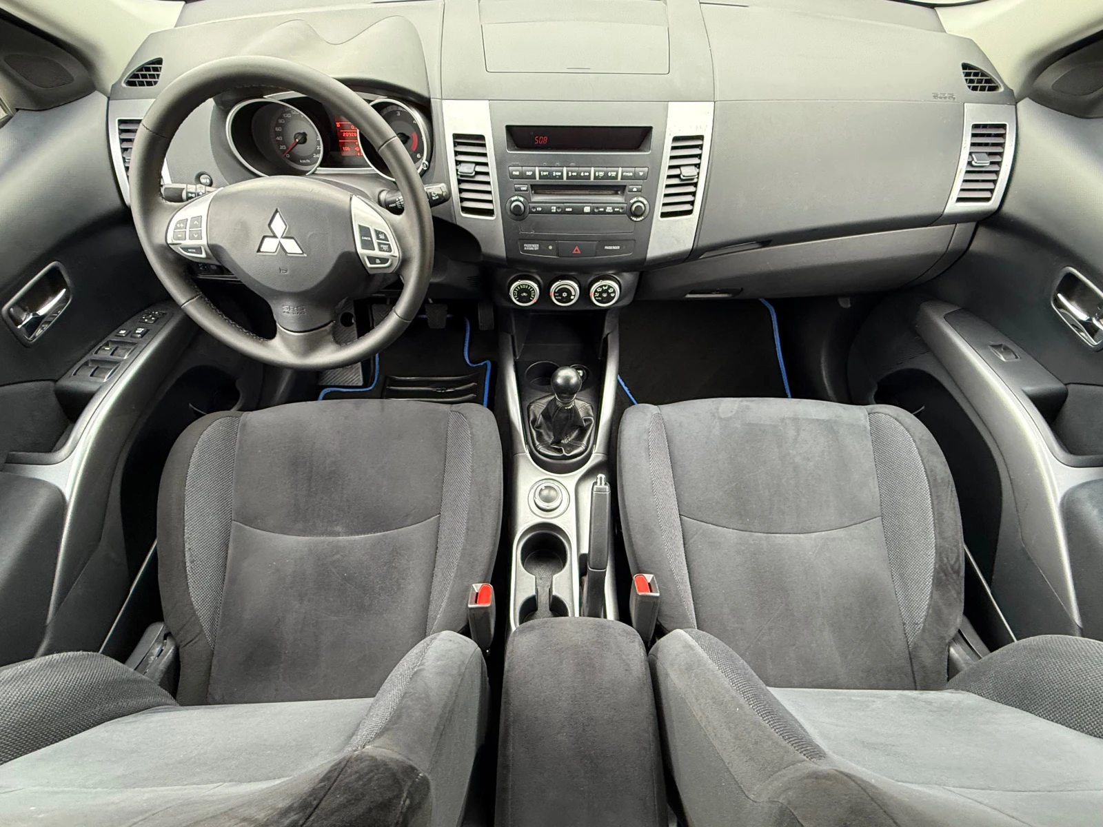 Mitsubishi Outlander 2.0D INVITE 4X4 140��. !! ��� ��������� !! | Mobile.bg � ����������� 11