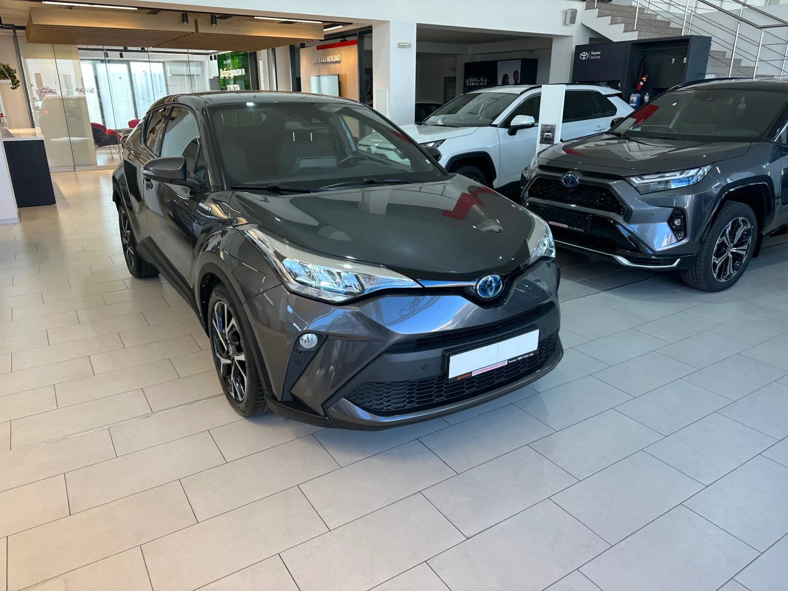 Toyota C-HR 1.8 Hybrid - изображение 6