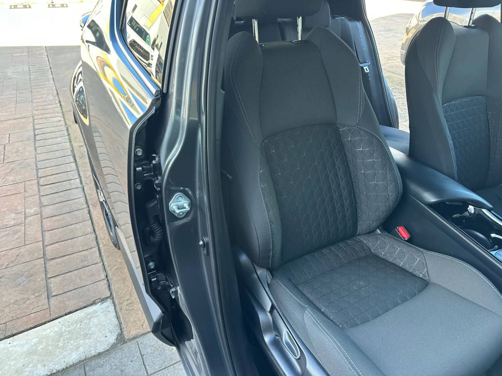 Toyota C-HR 1.8 Hybrid - изображение 9