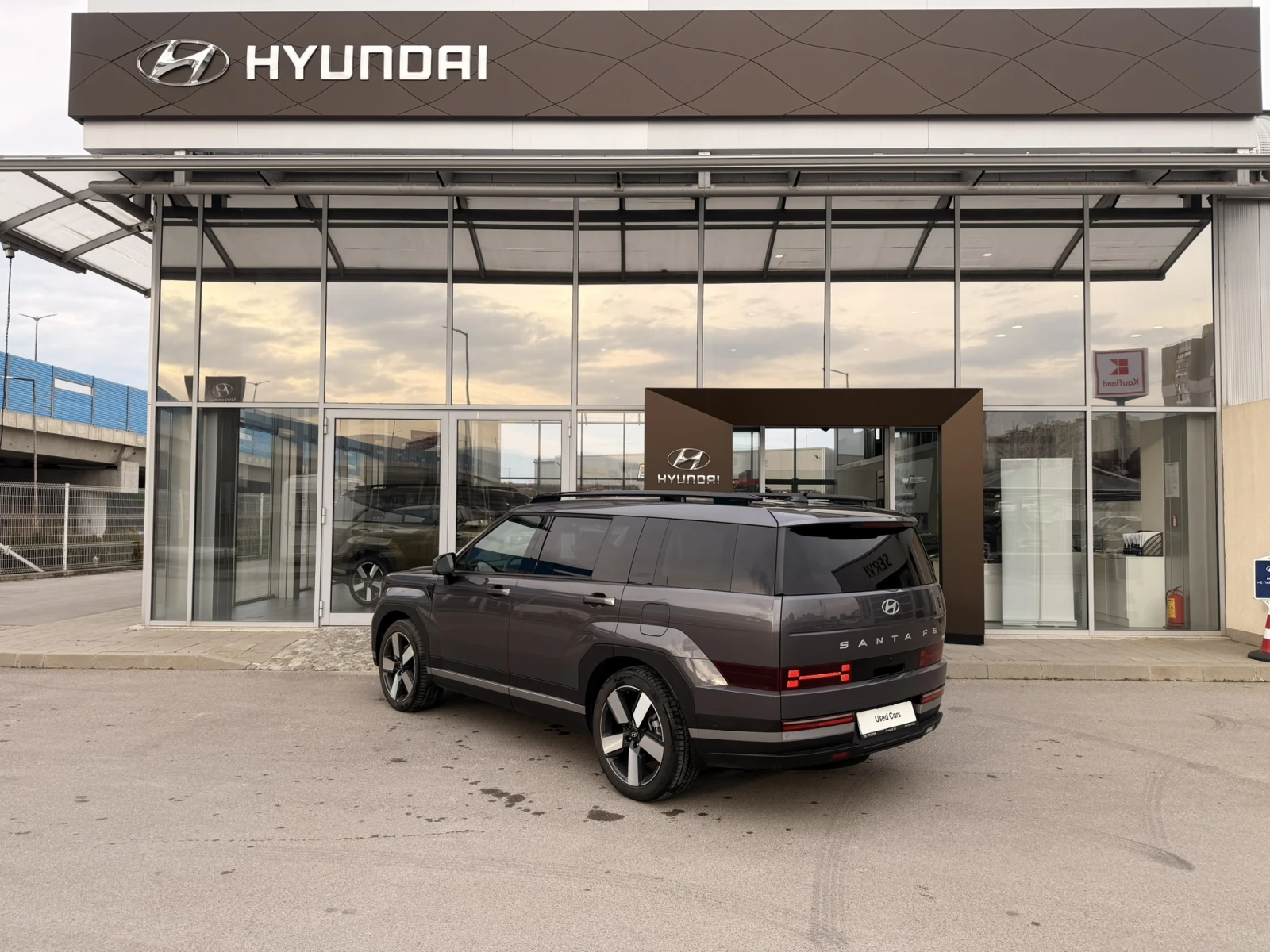 Hyundai Santa fe Luxury HEV 7 seats, снимка 3 - Автомобили и джипове - 53721629