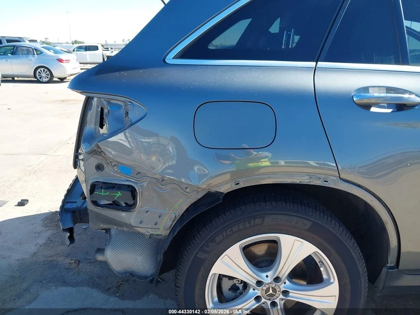 Mercedes-Benz GLC 300 2l, снимка 6 - Автомобили и джипове - 53773523