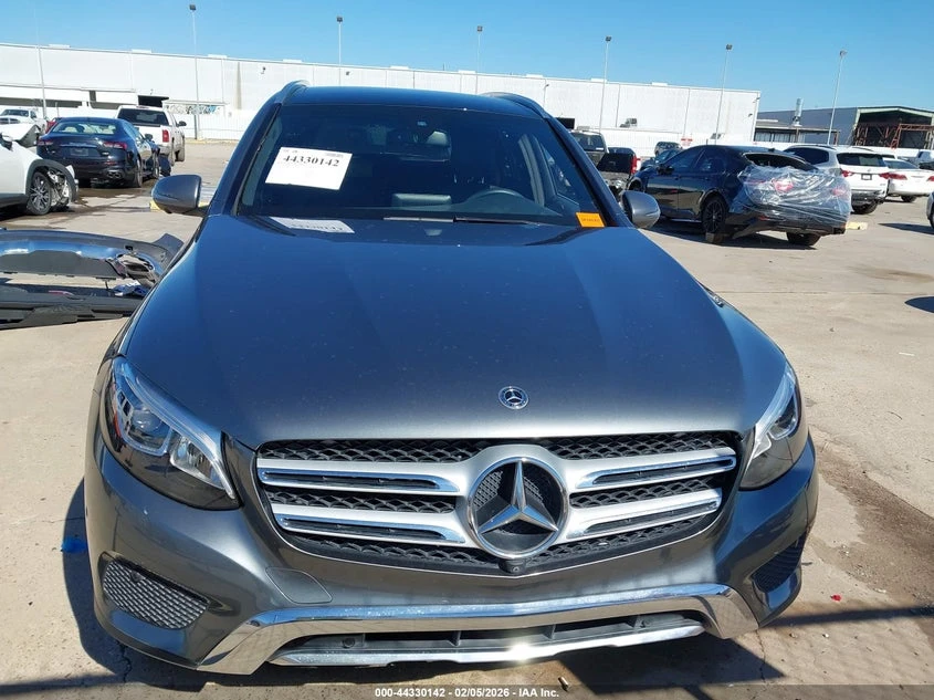 Mercedes-Benz GLC 300 2l, снимка 13 - Автомобили и джипове - 53773523