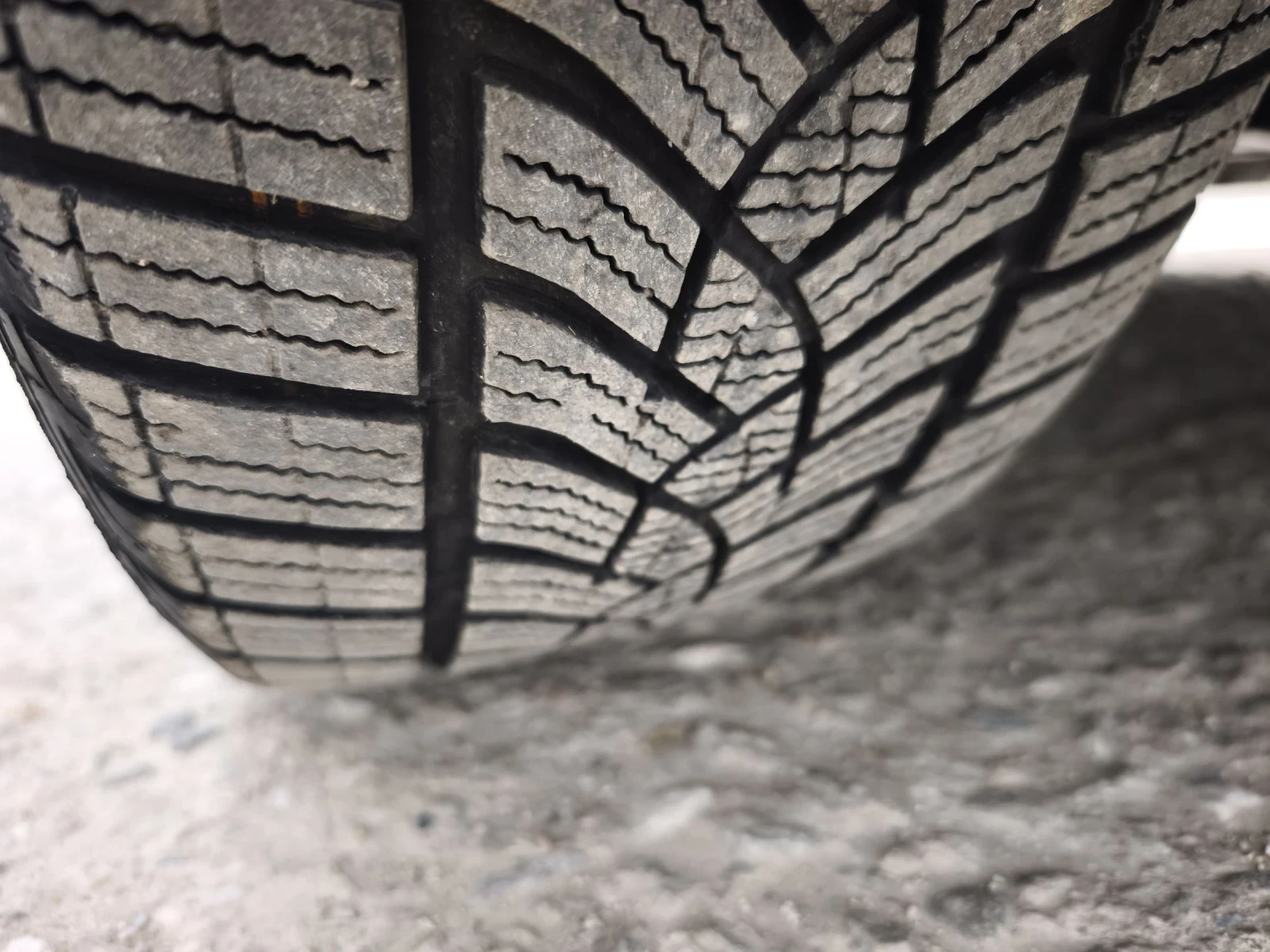 Kia Niro 1.6 HYBRID FULL SERVICE IN KIA NEW !!!, снимка 14 - Автомобили и джипове - 54032108