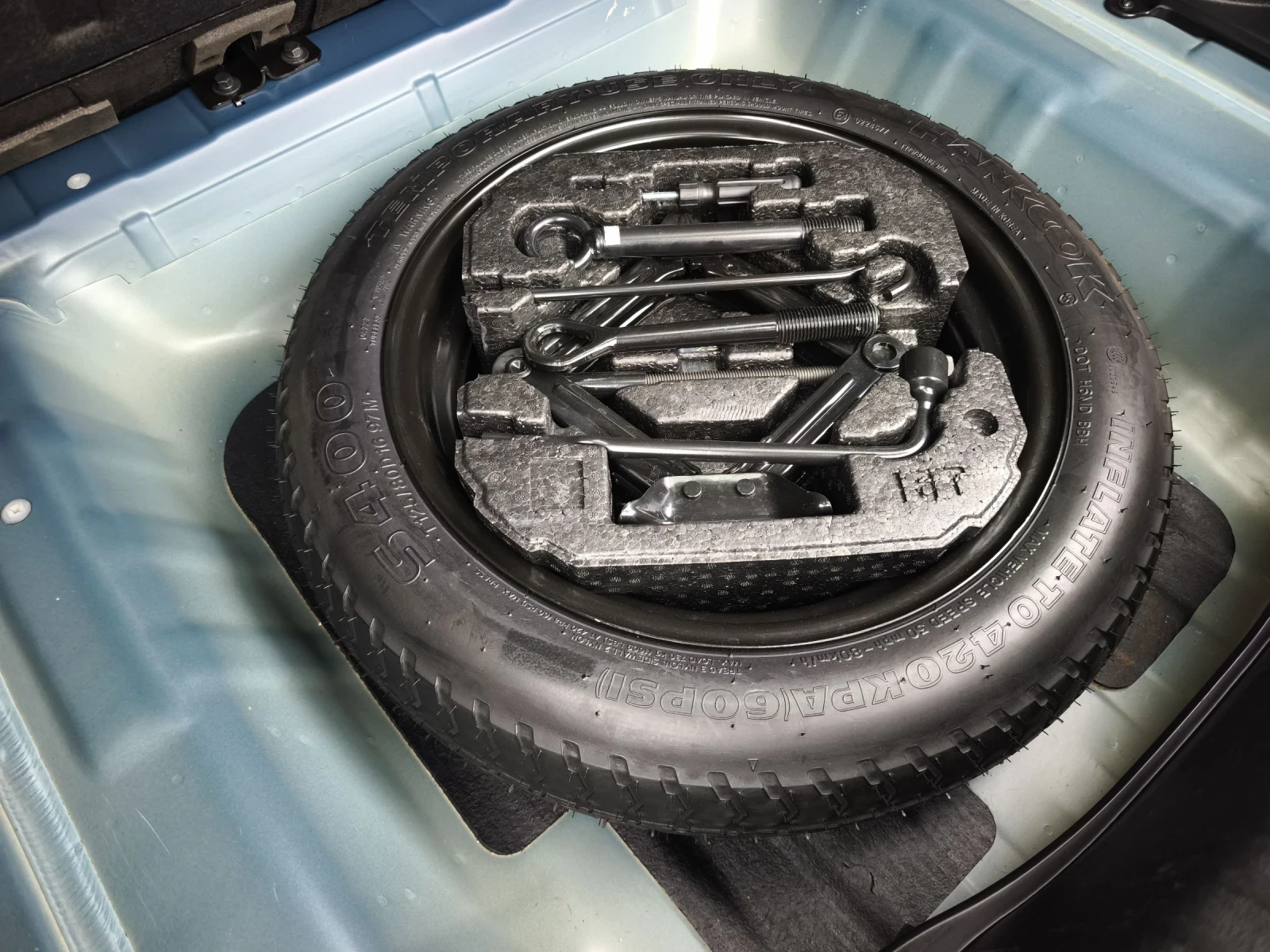 Kia Niro 1.6 HYBRID FULL SERVICE IN KIA NEW !!!, снимка 13 - Автомобили и джипове - 54032108