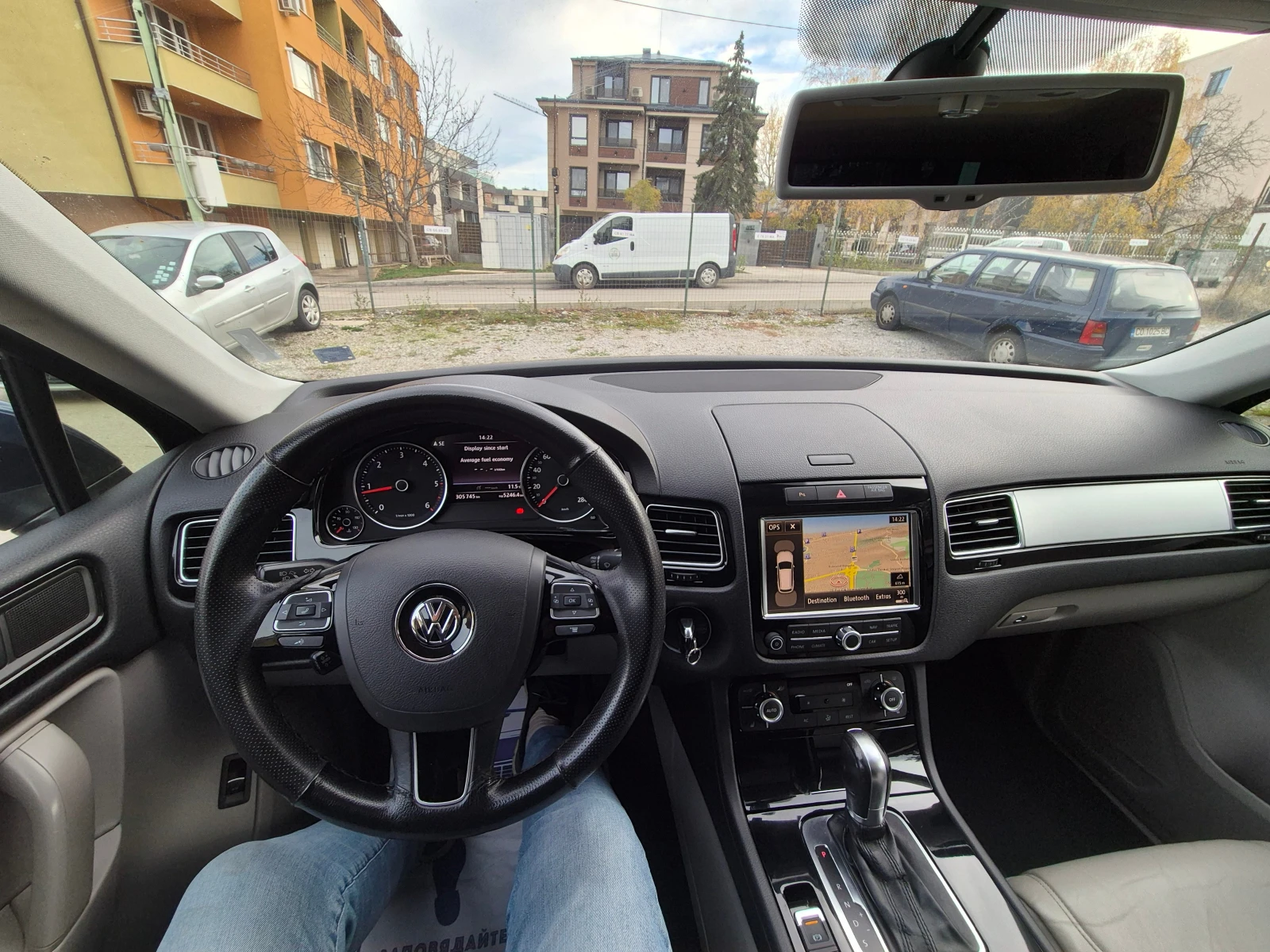 VW Touareg, снимка 5 - Автомобили и джипове - 54317360