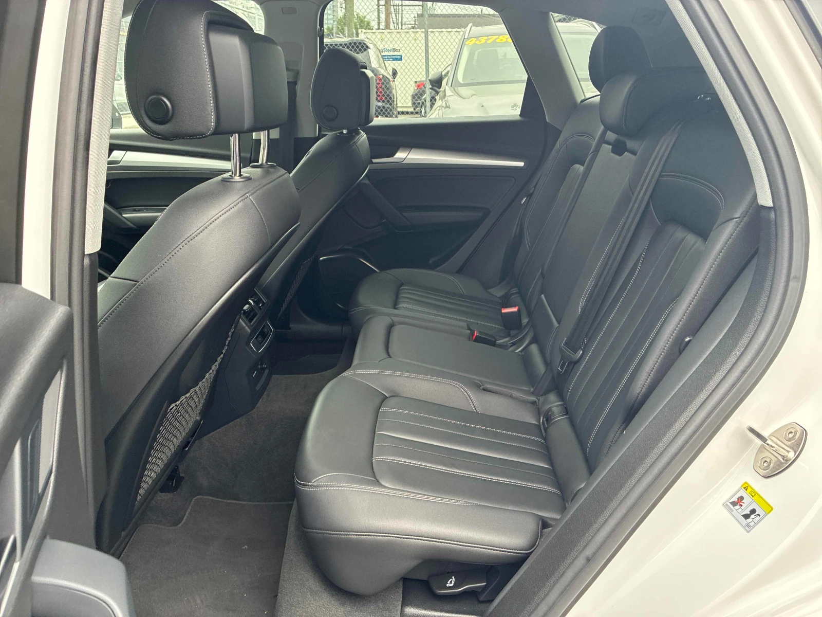 Audi Q5 * * CARFAX * * АВТО КРЕДИТ * * Цена до БГ * * , снимка 9 - Автомобили и джипове - 54512882