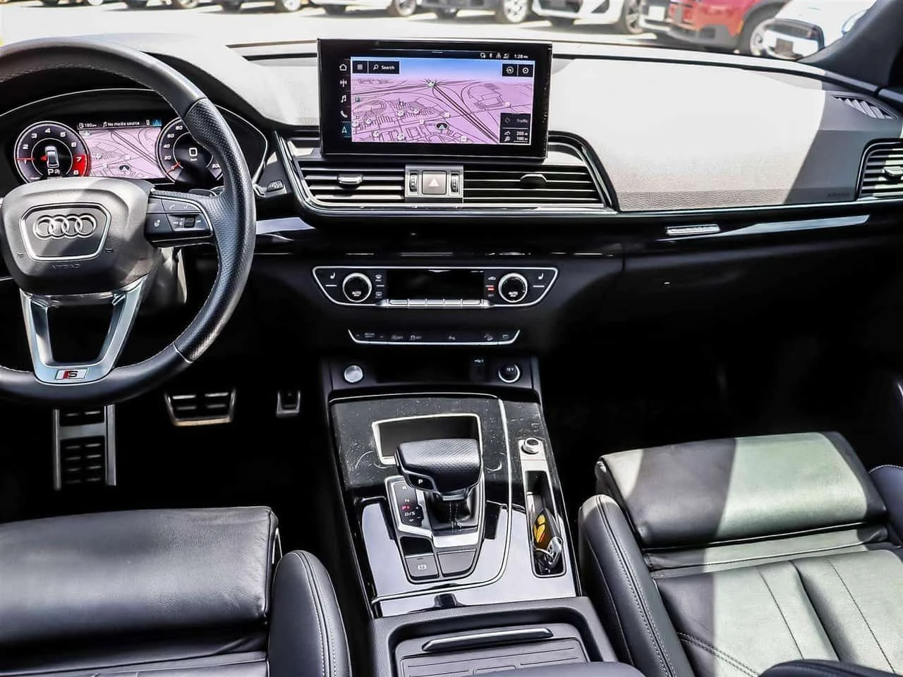 Audi Q5 * 45 2.0T Progressiv quattro 7sp S Tronic * CARFAX | Mobile.bg � ����������� 10