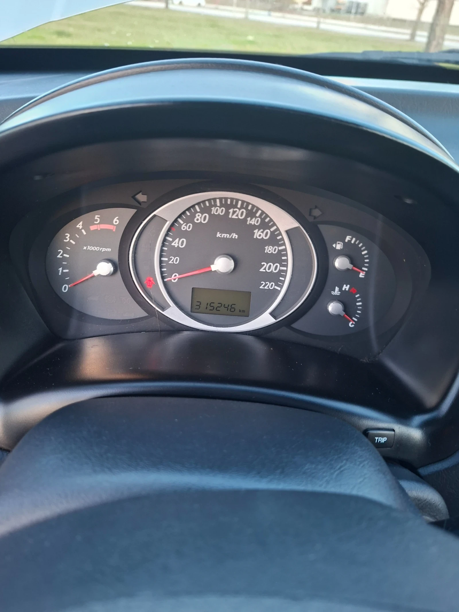 Hyundai Tucson 2.0CRDI, снимка 10 - Автомобили и джипове - 55385377
