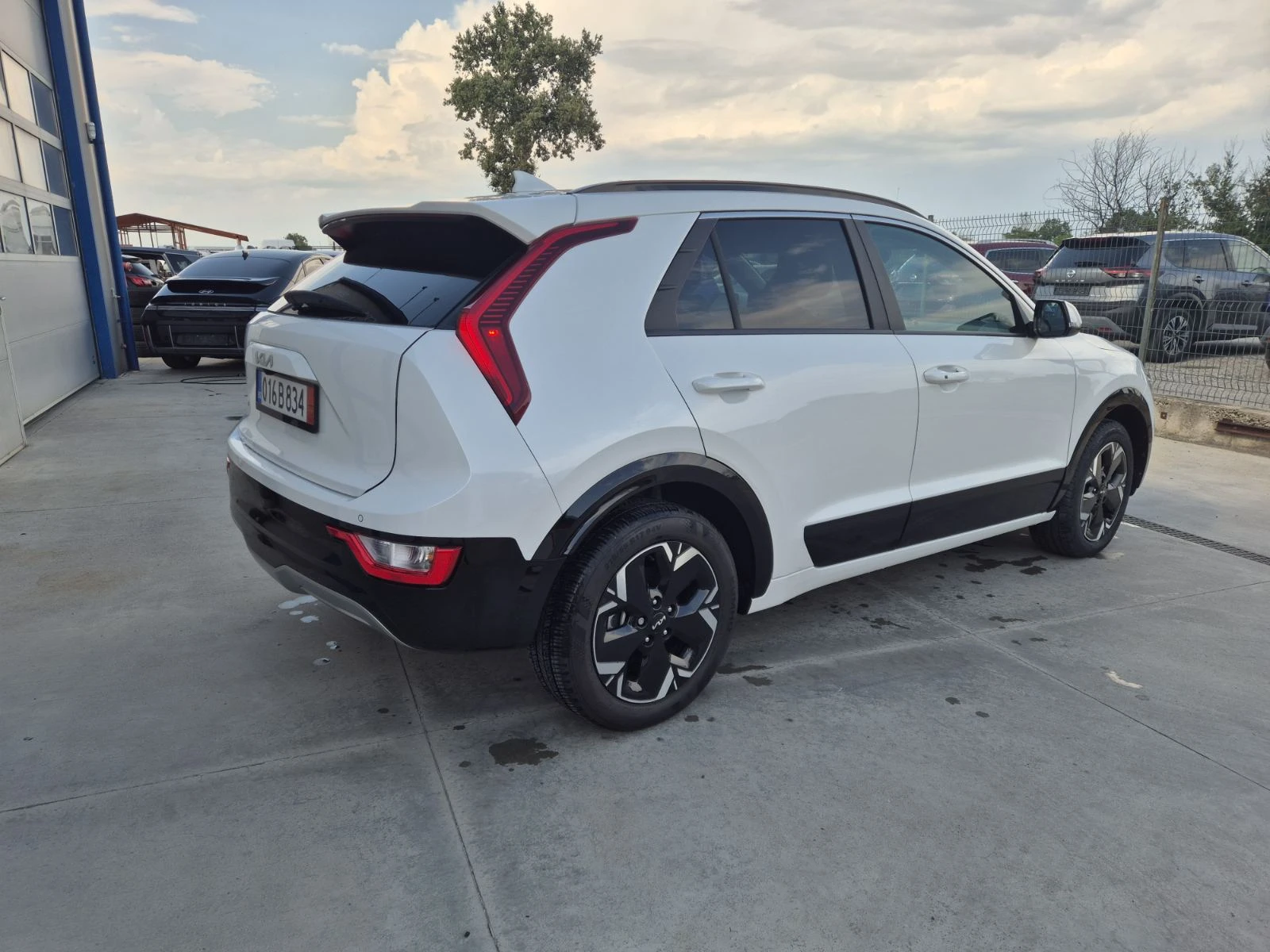 Kia Niro e-Niro 64 kWh, снимка 4 - Автомобили и джипове - 55348097