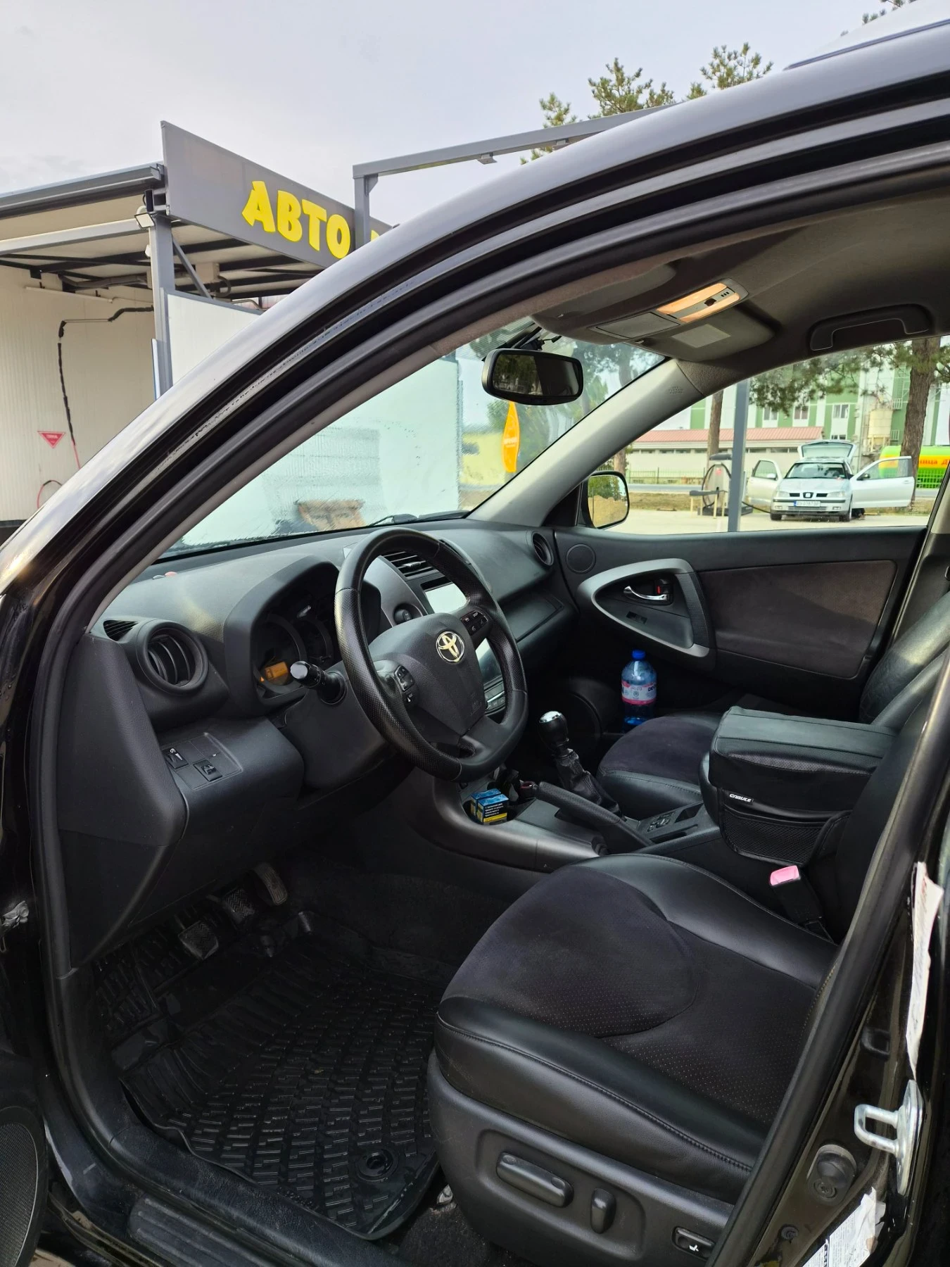 Toyota Rav4 D4D 4AWD FACELIFT , снимка 15 - Автомобили и джипове - 56452520