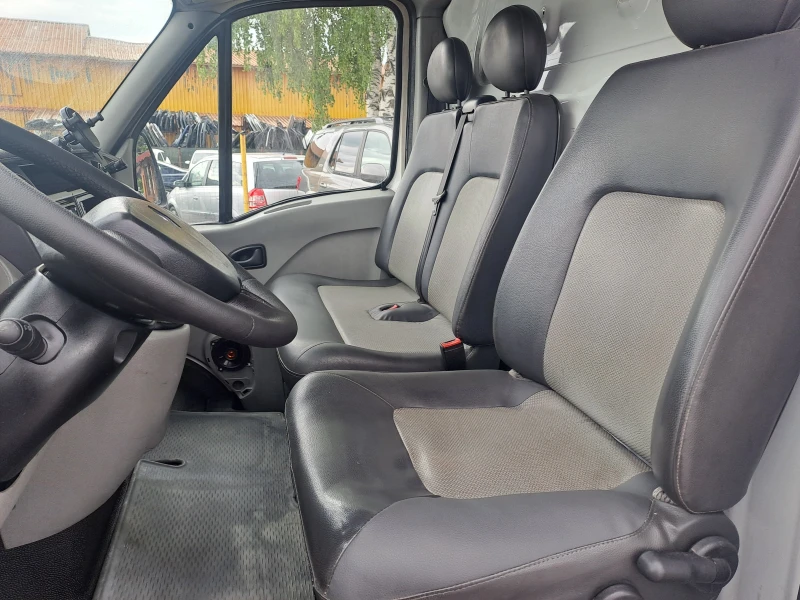 Renault Master 2.5 TD, снимка 8 - Бусове и автобуси - 50565994