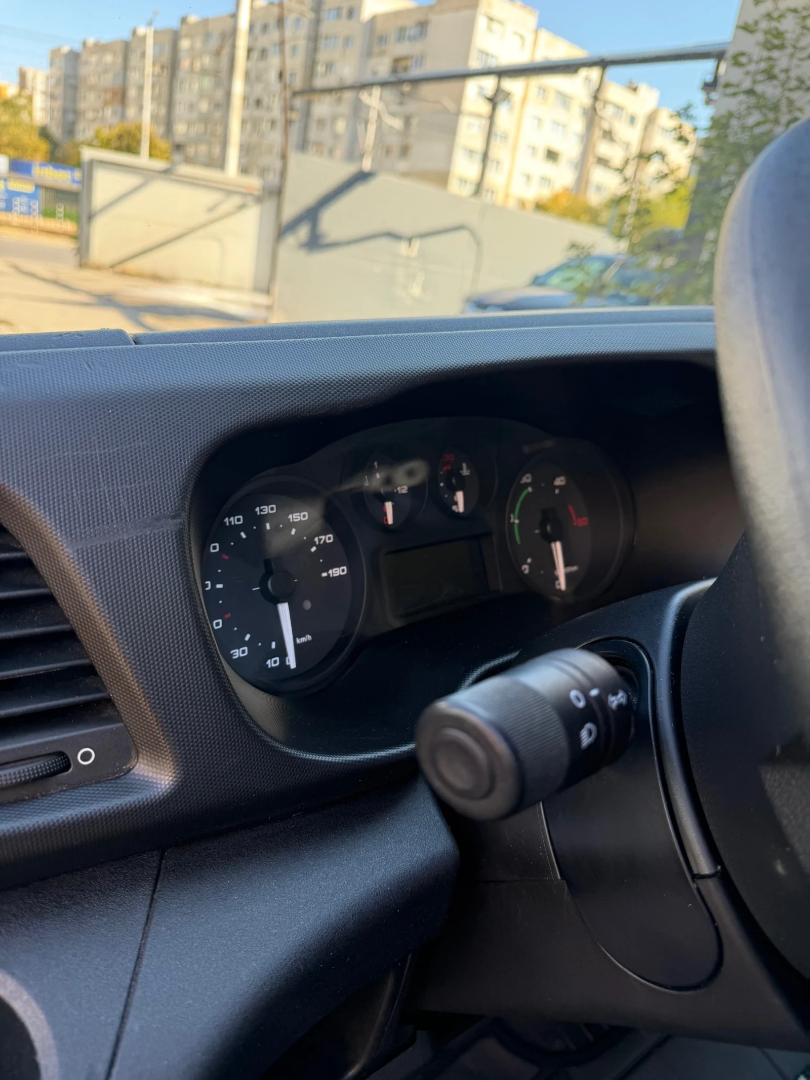 Iveco Daily 35s17 180кс, снимка 4 - Бусове и автобуси - 56262510