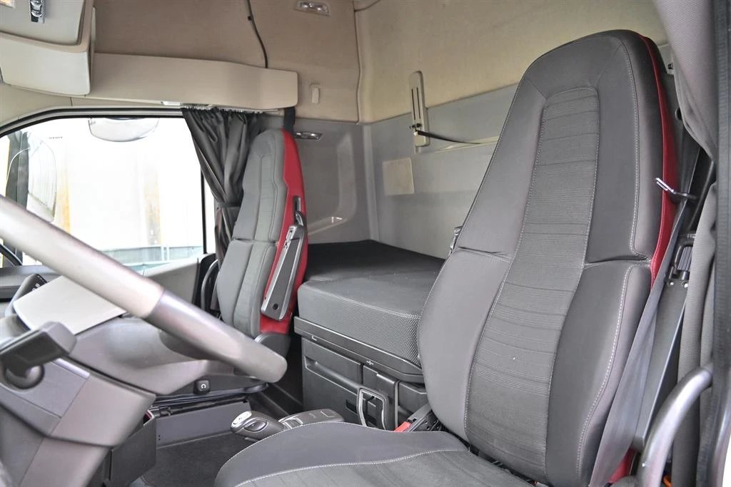 Volvo Fh 420 XL cab - изображение 10