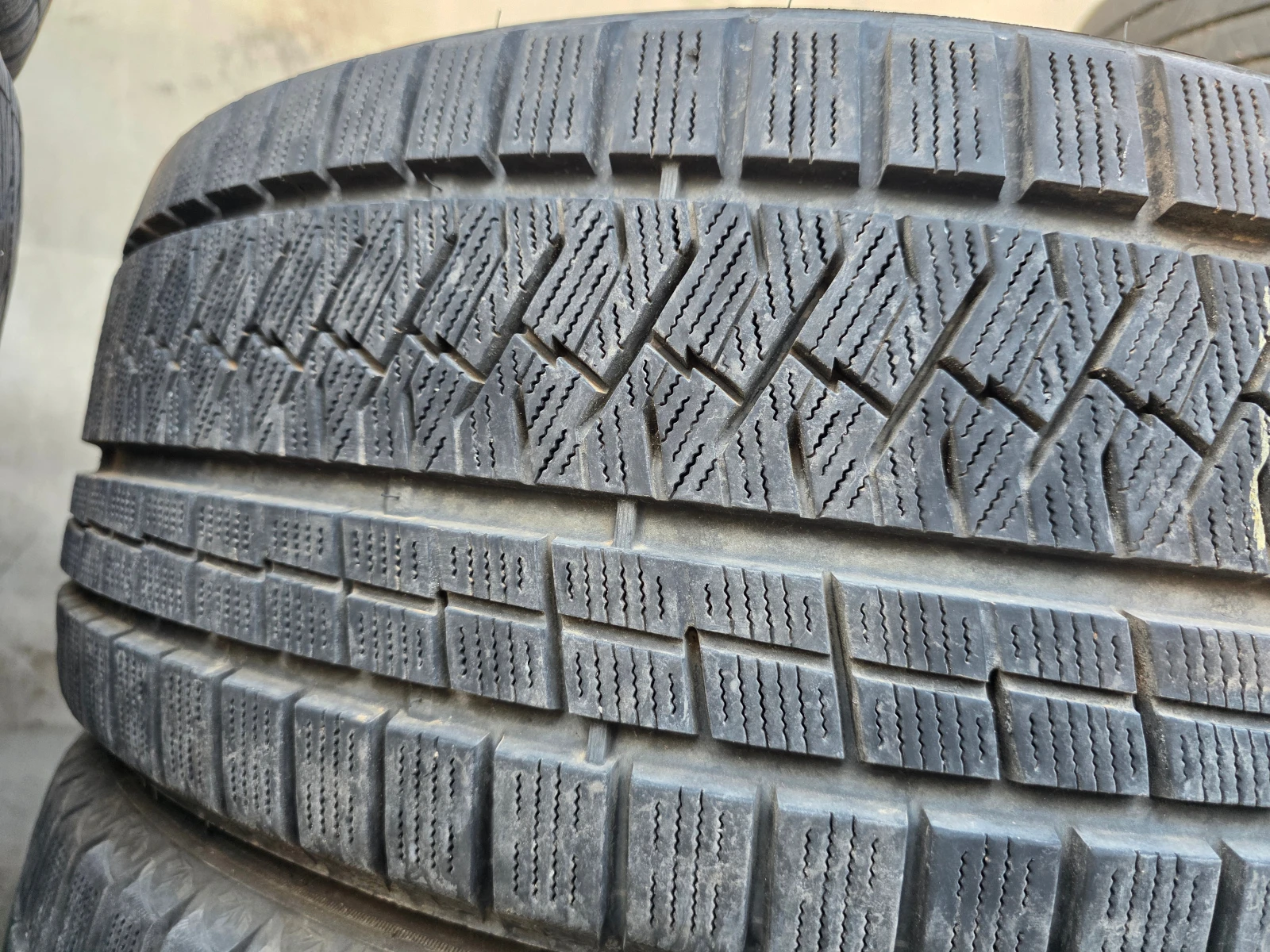 ���� 225/45R19 | Mobile.bg � ����������� 1
