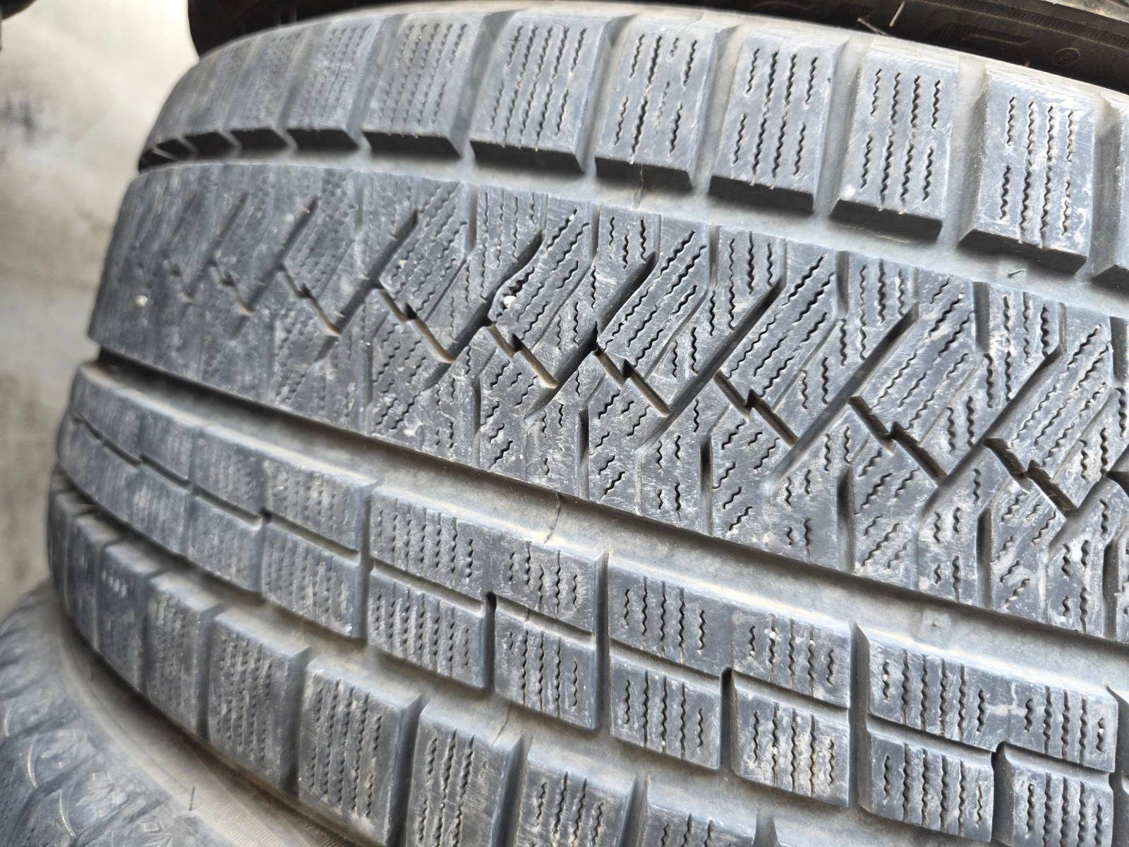 ���� 225/45R19 | Mobile.bg � ����������� 2
