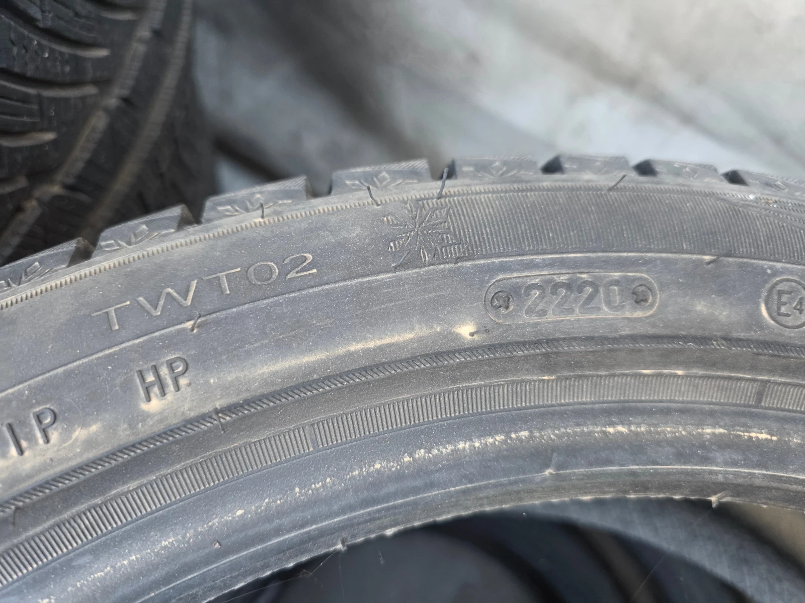 ���� 225/45R19 | Mobile.bg � ����������� 9