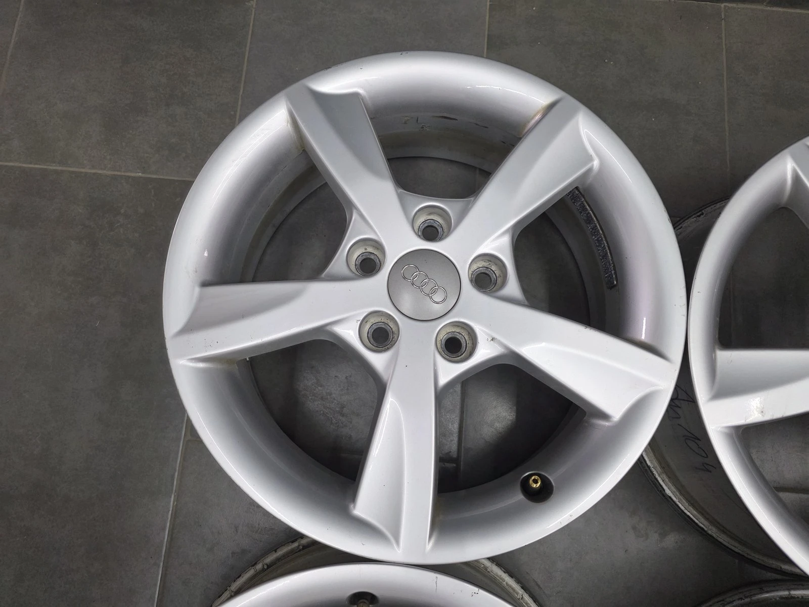 Джанти за Audi, снимка 5 - Гуми и джанти - 56724206