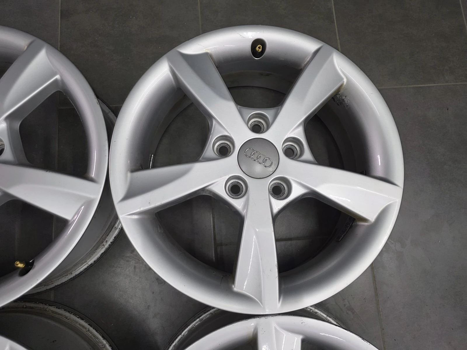 Джанти за Audi, снимка 6 - Гуми и джанти - 56724206