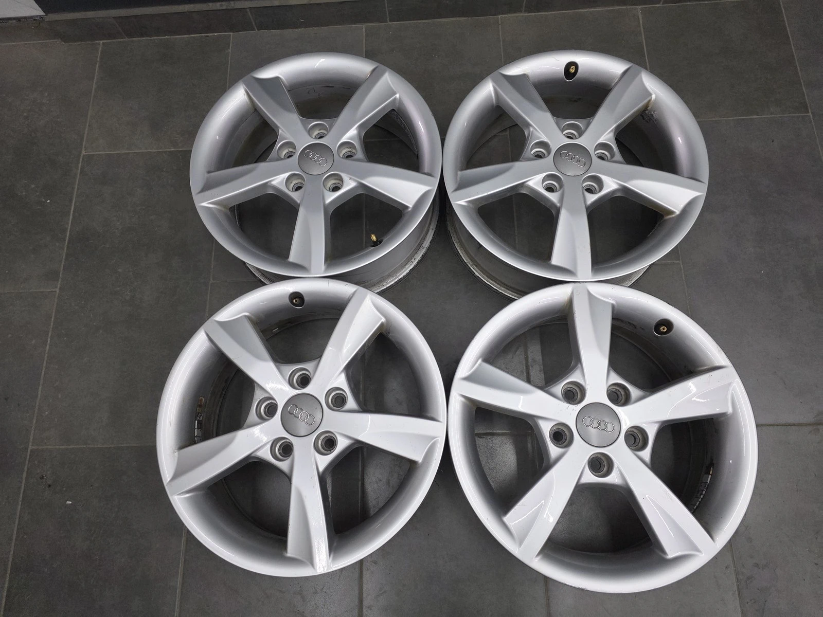 Джанти за Audi, снимка 3 - Гуми и джанти - 56724206
