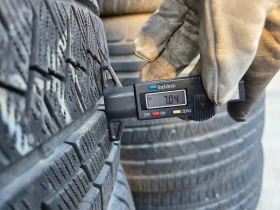 Гуми Зимни 225/45R19, снимка 7 - Гуми и джанти - 53123196