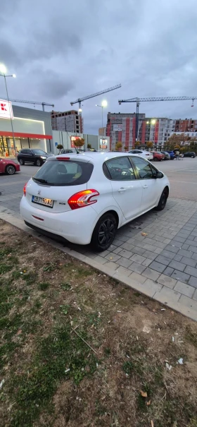 Peugeot 208, снимка 6