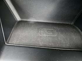 VW Golf 2.0TDI Life+  - 36500 лв. / 18662.15 € - 58798805 17