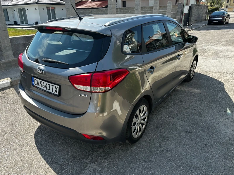 Kia Carens, снимка 4 - Автомобили и джипове - 47516011