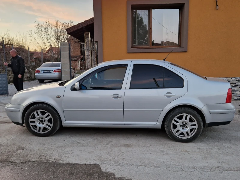 VW Bora, снимка 4 - Автомобили и джипове - 49425907