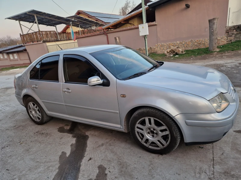 VW Bora, снимка 2 - Автомобили и джипове - 49425907