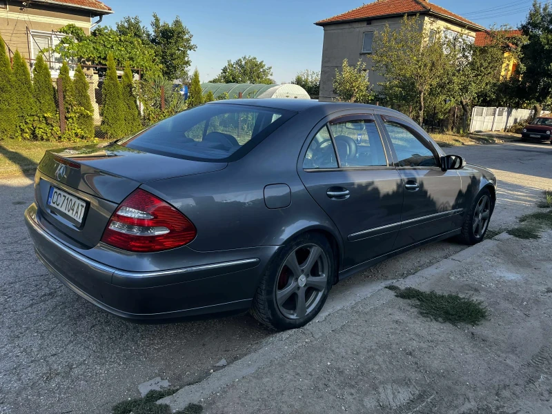 Mercedes-Benz E 200, снимка 2 - Автомобили и джипове - 51599097