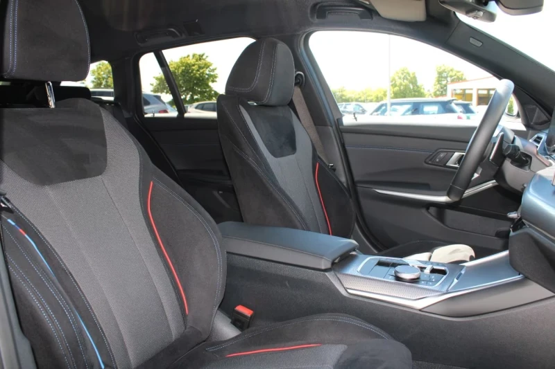 BMW 330 xDrive Touring M Sport AdLED , снимка 5 - Автомобили и джипове - 52072074