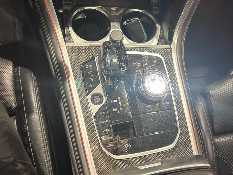 BMW 850 M850i xDrive  CARFAX, снимка 10 - Автомобили и джипове - 52681309