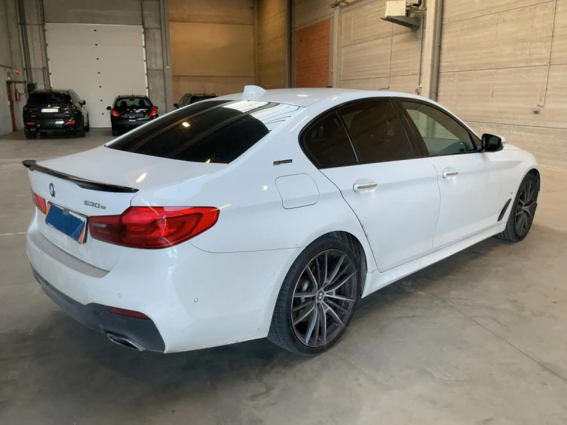 BMW 530E M Sport, снимка 4 - Автомобили и джипове - 53509350