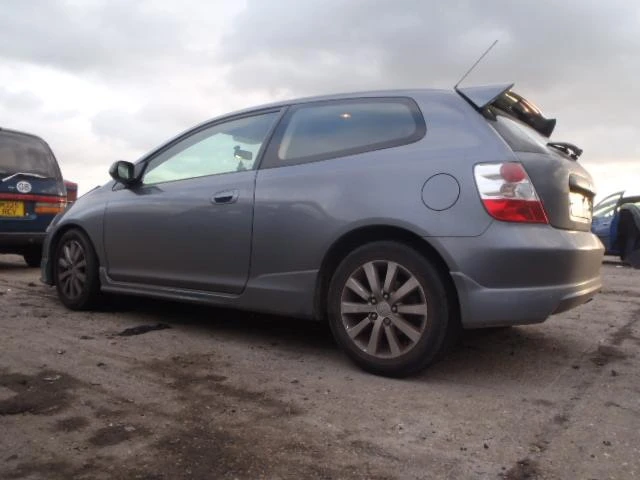 Honda Civic 1.7 CDTI, снимка 2 - Автомобили и джипове - 36556884