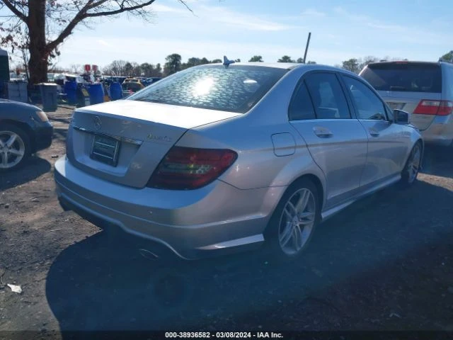 Mercedes-Benz C 300 LUXURY 4MATIC/SPORT* * burmaster* Keyless* пано* , снимка 4 - Автомобили и джипове - 47997567