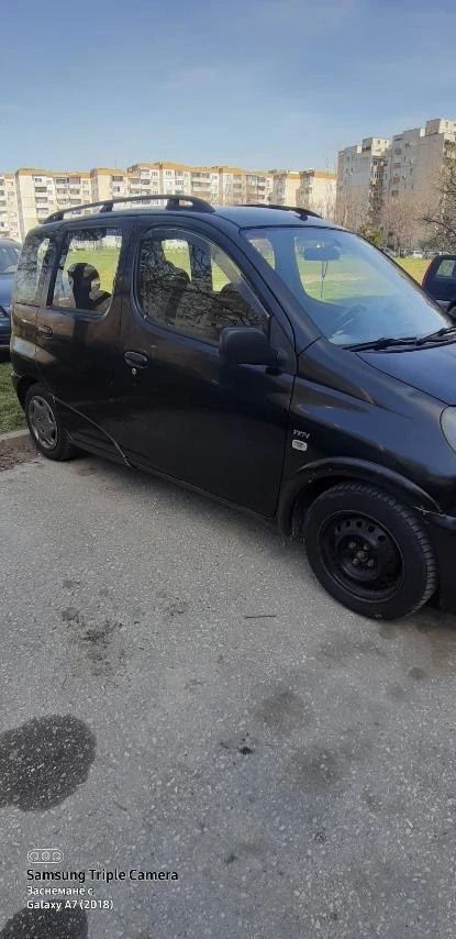 Toyota Yaris verso 1.3, снимка 3 - Автомобили и джипове - 54937994