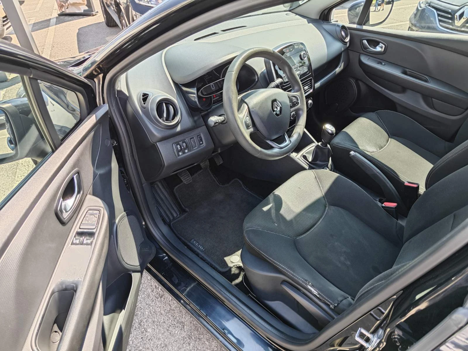 Renault Clio 1.5 DCi 75k.c. N1 3+ 1 - изображение 8