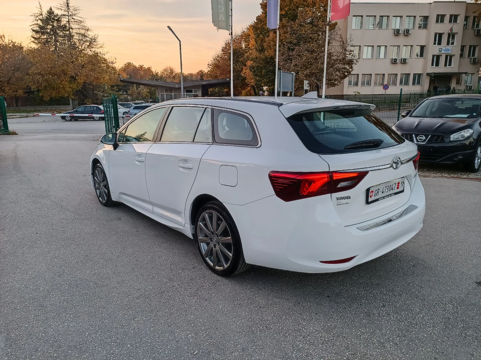 Toyota Avensis 1.8i-147кс-ШВЕЙЦАРИЯ-АВТОМАТ - изображение 6