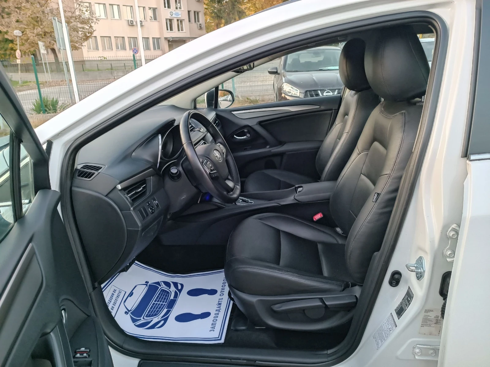 Toyota Avensis 1.8i-147кс-ШВЕЙЦАРИЯ-АВТОМАТ - изображение 10