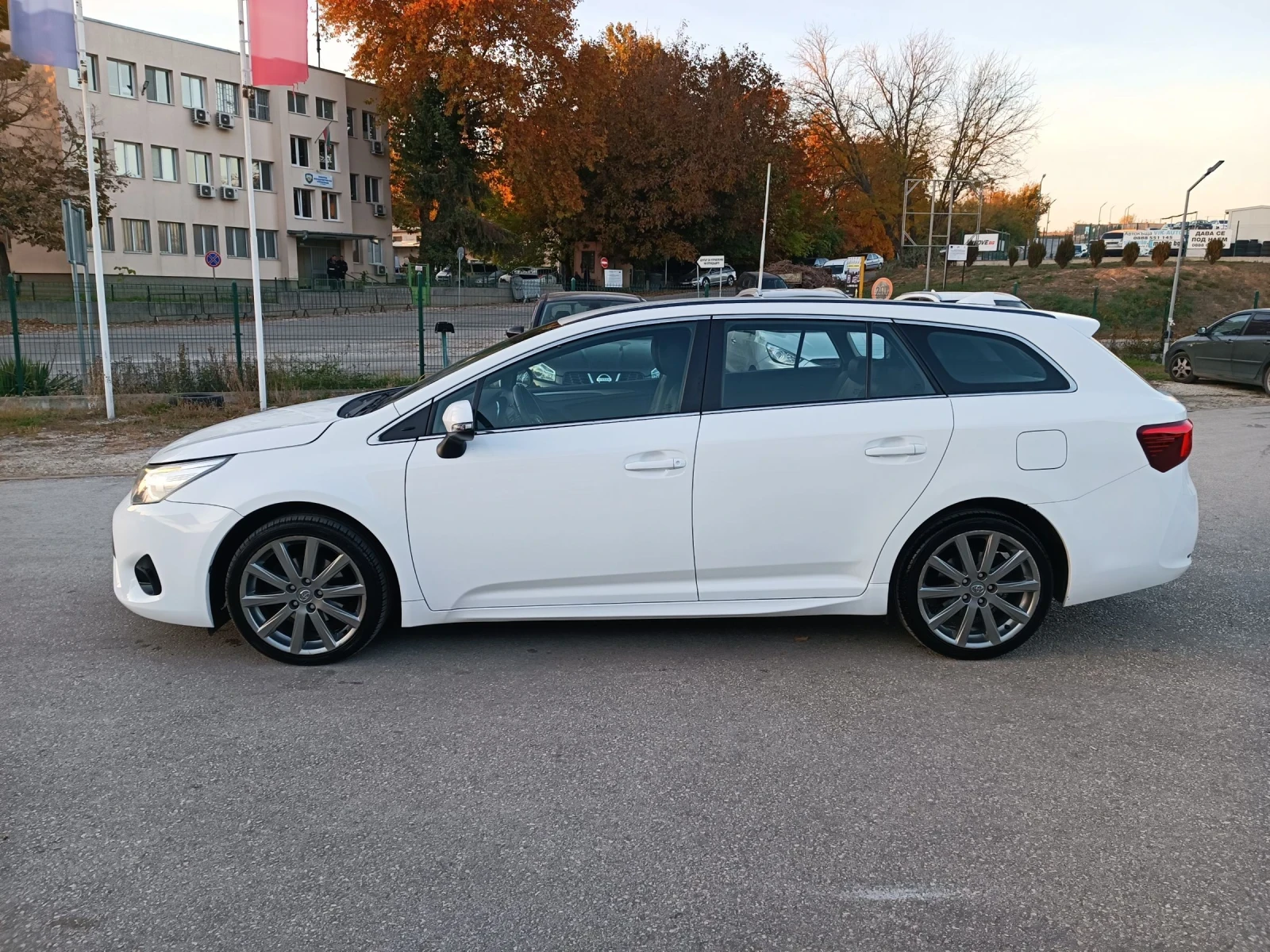 Toyota Avensis 1.8i-147кс-ШВЕЙЦАРИЯ-АВТОМАТ - изображение 7