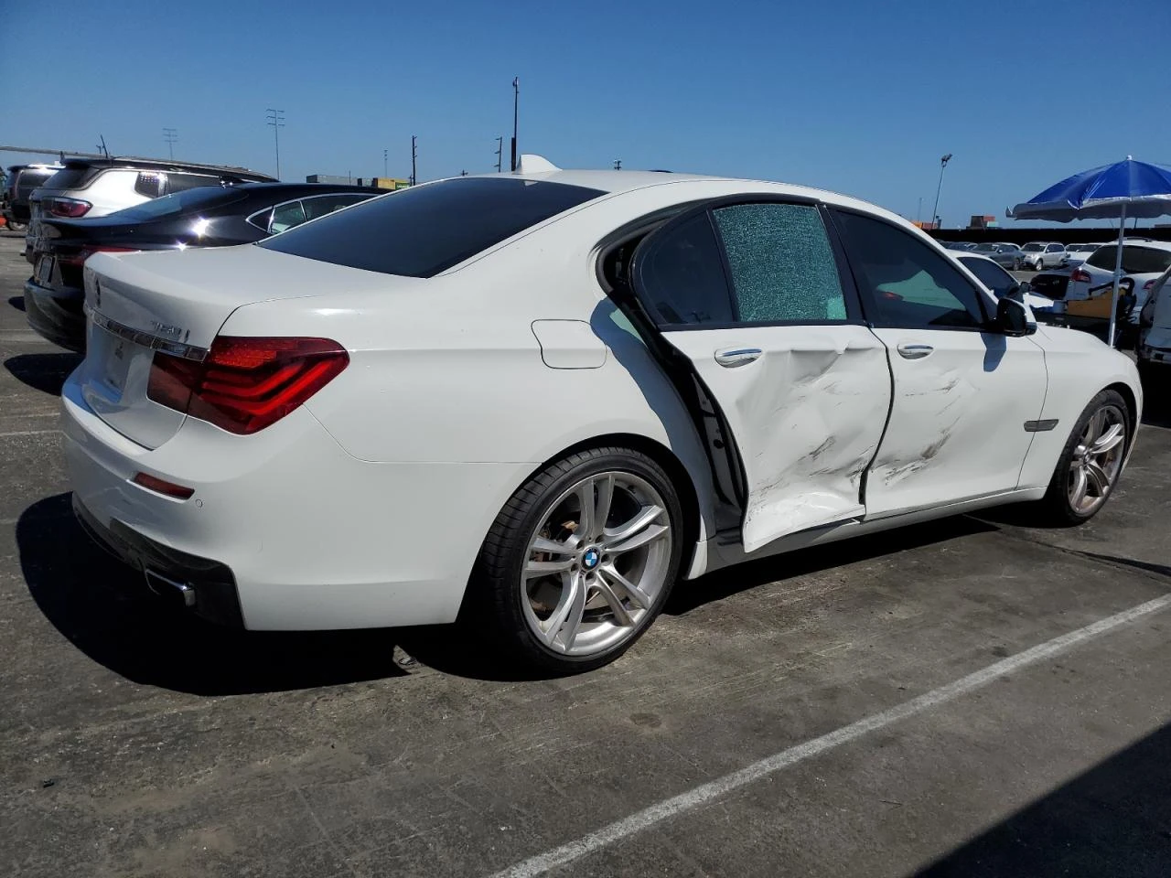 BMW 750 * Фиксирана цена* Лизинг*  - изображение 3