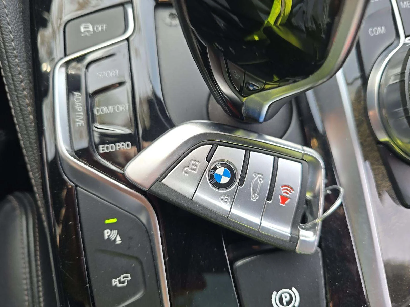 BMW 540 * M SPORT* Massaging* Обдухване* Дистроник* FULL*  - изображение 8